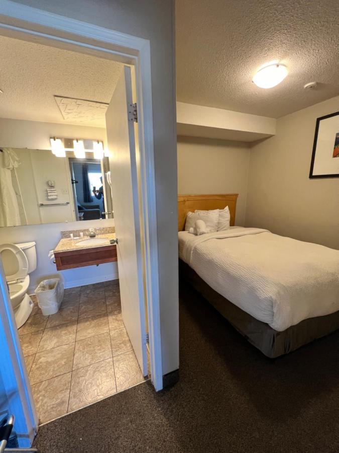 Thriftlodge Саскатун Экстерьер фото