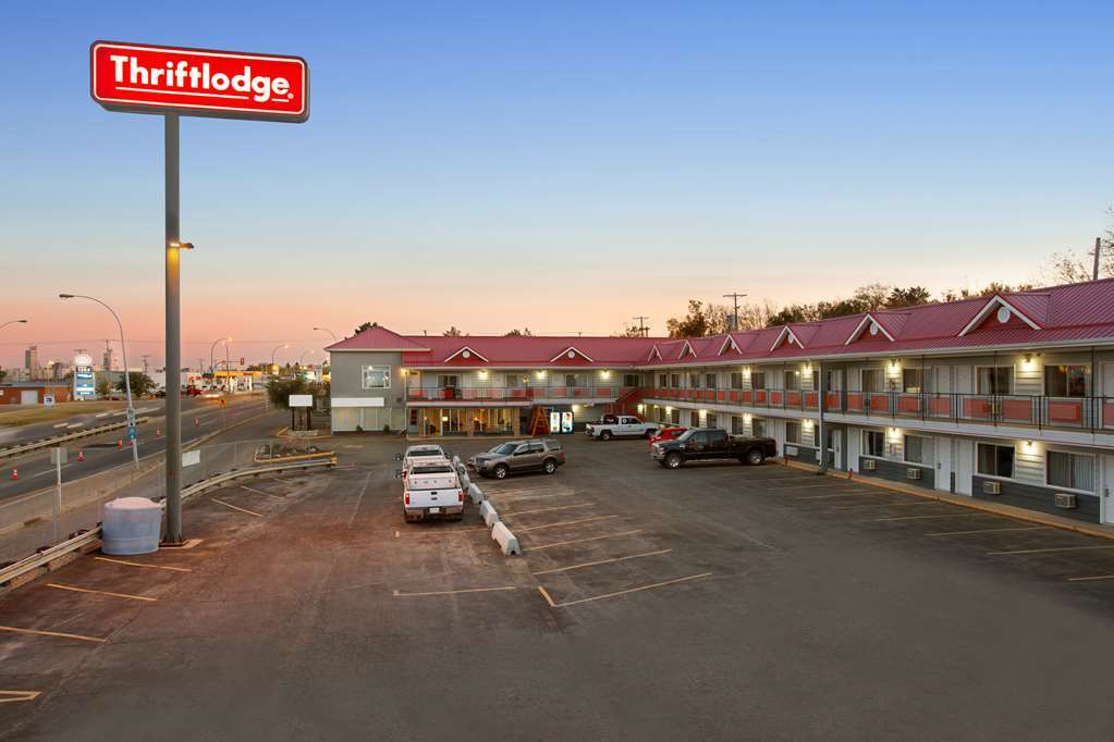 Thriftlodge Саскатун Экстерьер фото