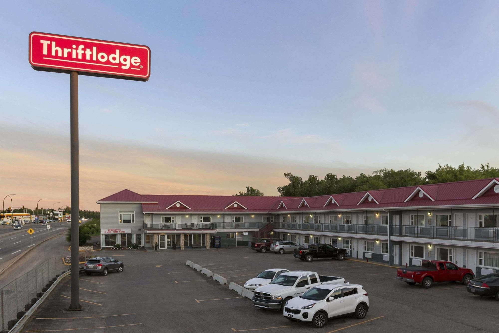 Thriftlodge Саскатун Экстерьер фото