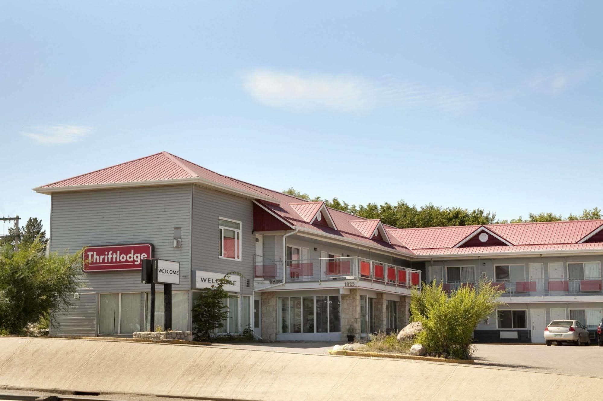 Thriftlodge Саскатун Экстерьер фото